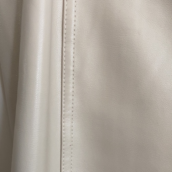 Ladies pants - Picture 2 of 2